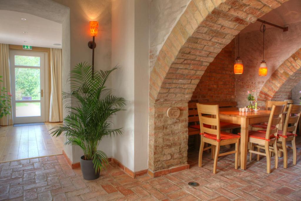 Gutshaus Parin - Bio- Und Gesundheitshotel Moor-Rolofshagen